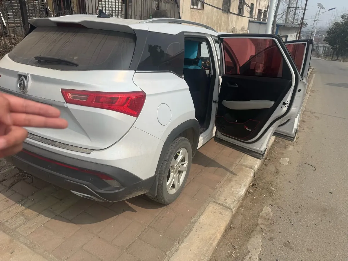 2019 BaoJun 530 1.5T 151HP L4 CVT,autocango,china used car exporter,china ev exporter,chinese used car exporter,chinese used ev exporter