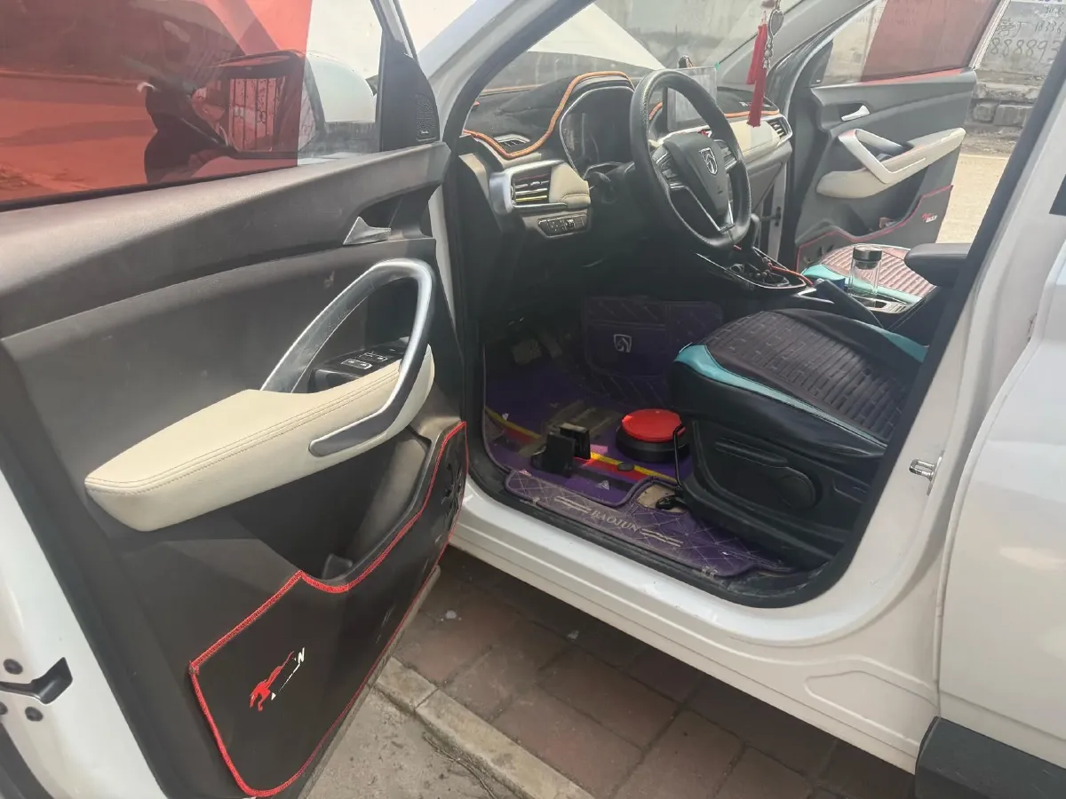 2019 BaoJun 530 1.5T 151HP L4 CVT,autocango,china used car exporter,china ev exporter,chinese used car exporter,chinese used ev exporter