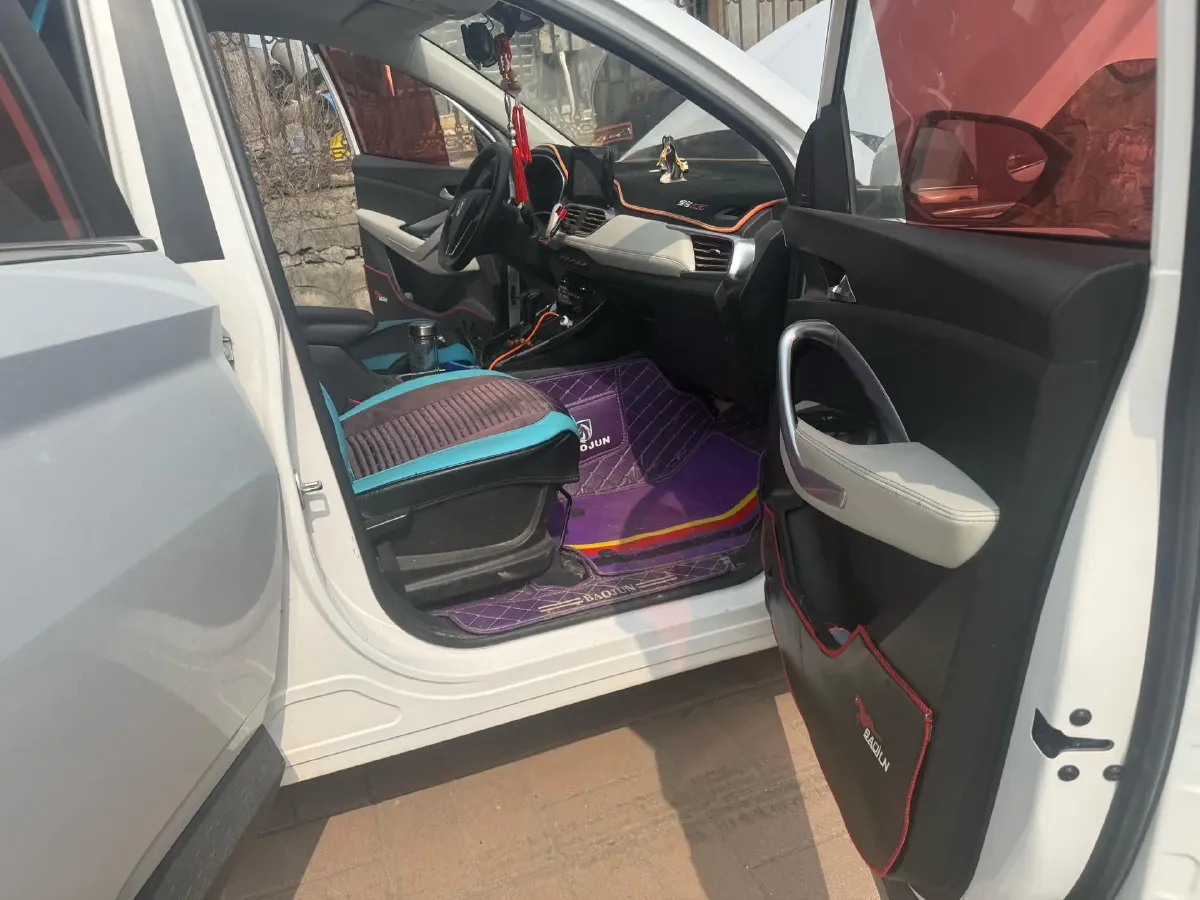 2019 BaoJun 530 1.5T 151HP L4 CVT,autocango,china used car exporter,china ev exporter,chinese used car exporter,chinese used ev exporter