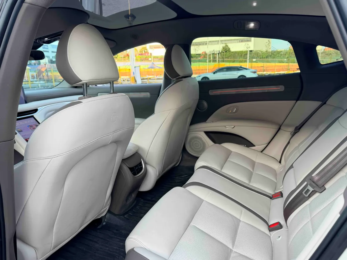 2025 IM L6 BEV,autocango,china used car exporter,china ev exporter,chinese used car exporter,chinese used ev exporter