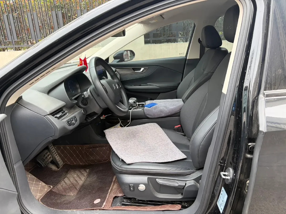 2023 HongQi E-QM5 BEV 54KWH,autocango,china used car exporter,china ev exporter,chinese used car exporter,chinese used ev exporter