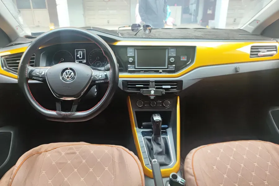 2019 Volkswagen Polo 1.5L 113HP L4 6AT,autocango,china used car exporter,china ev exporter,chinese used car exporter,chinese used ev exporter