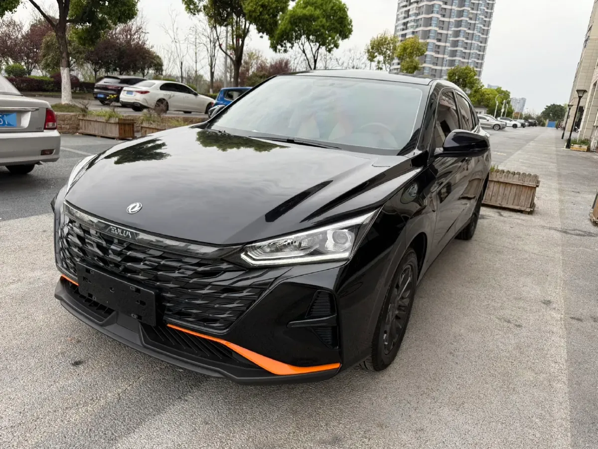 2023 DongFeng Aeolus YiXuan 1.5T 197HP L4 6DCT,autocango,china used car exporter,china ev exporter,chinese used car exporter,chinese used ev exporter