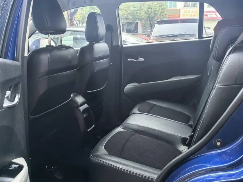 2017 BaoJun 310W 1.5L 105HP L4 6MT,autocango,china used car exporter,china ev exporter,chinese used car exporter,chinese used ev exporter