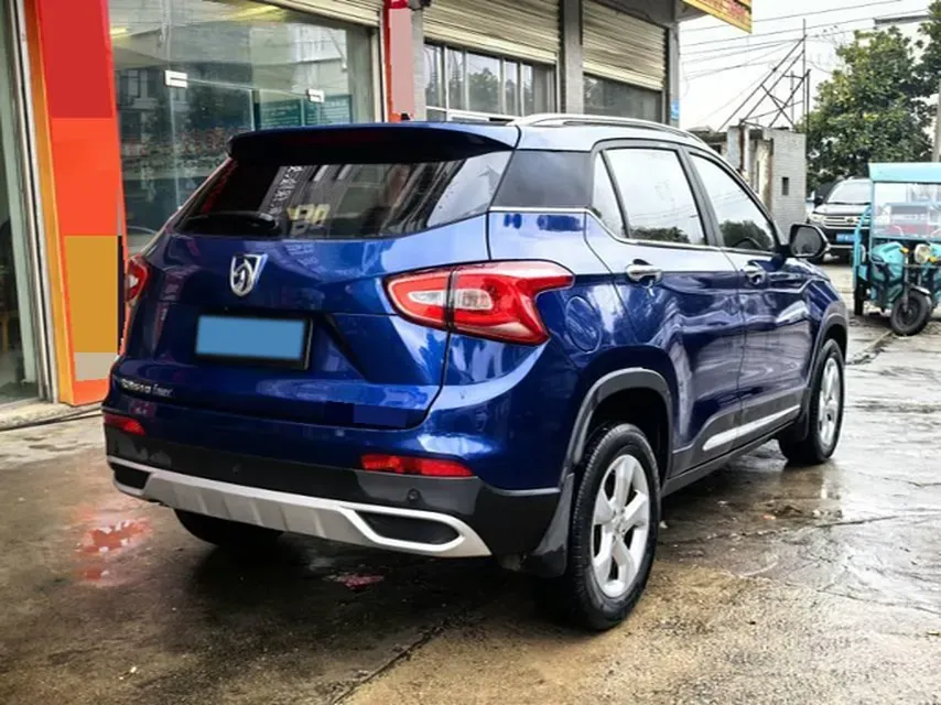 2017 BaoJun 310W 1.5L 105HP L4 6MT,autocango,china used car exporter,china ev exporter,chinese used car exporter,chinese used ev exporter