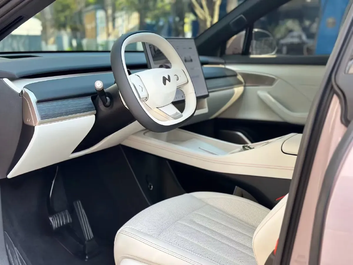 2024 ONVO L60 BEV 60KWH,autocango,china used car exporter,china ev exporter,chinese used car exporter,chinese used ev exporter