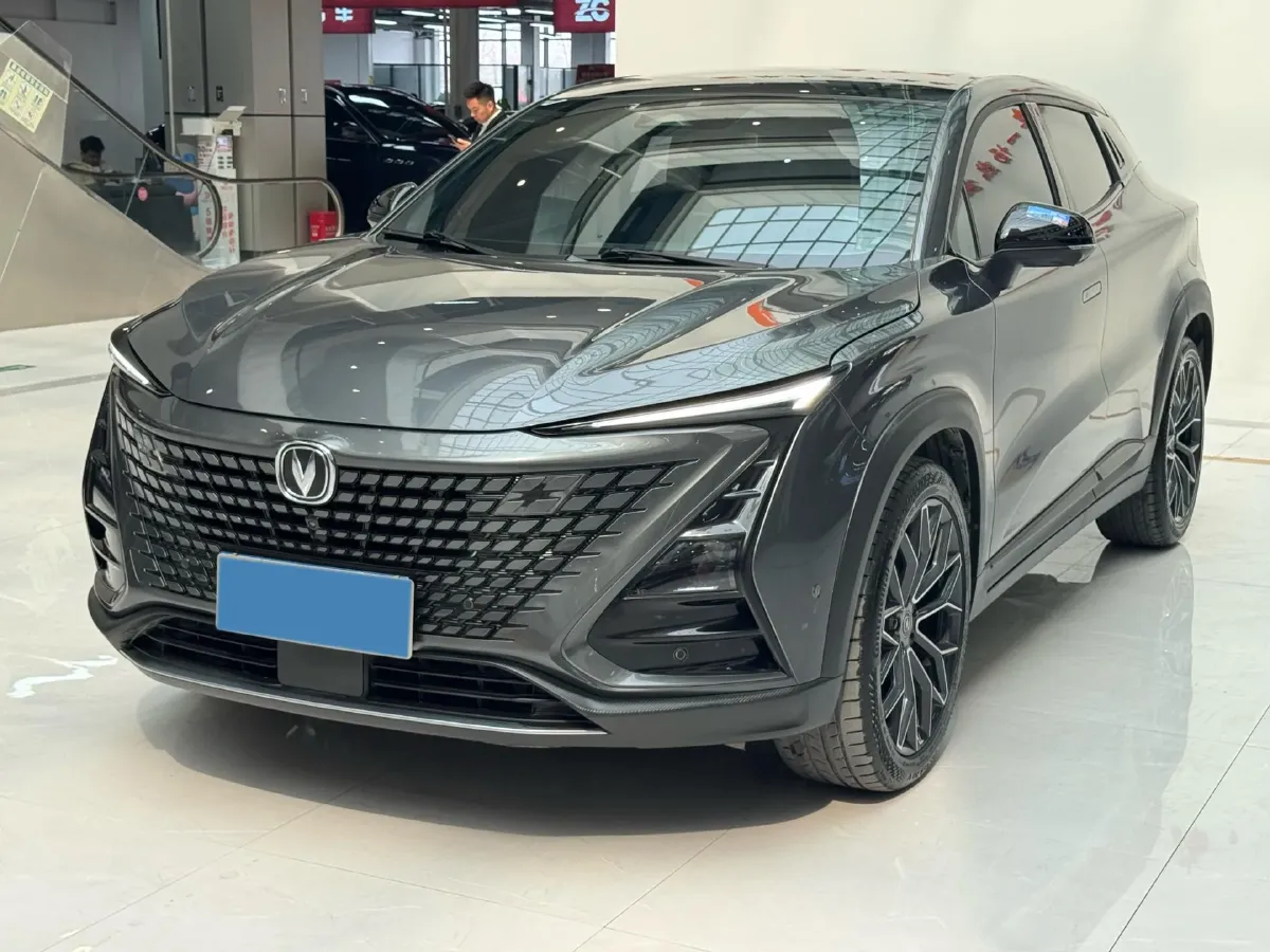 2022 ChangAn UNI-T 1.5T 188HP L4 7DCT,autocango,china used car exporter,china ev exporter,chinese used car exporter,chinese used ev exporter