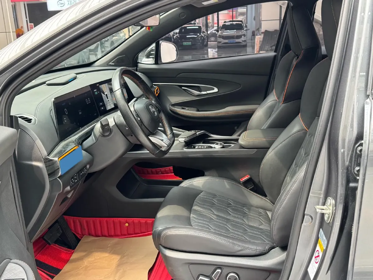 2022 ChangAn UNI-T 1.5T 188HP L4 7DCT,autocango,china used car exporter,china ev exporter,chinese used car exporter,chinese used ev exporter