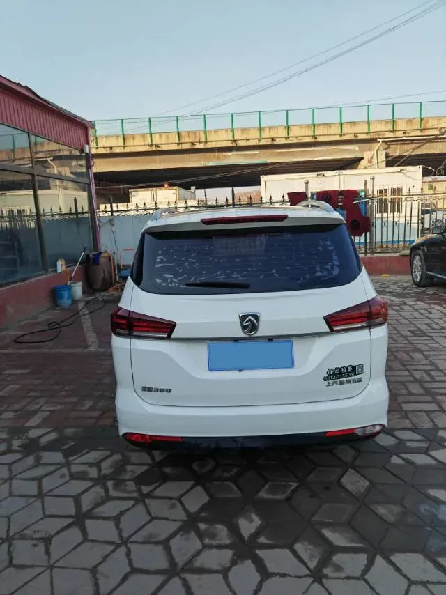 2019 BaoJun 360 1.5L 105HP L4 6MT,autocango,china used car exporter,china ev exporter,chinese used car exporter,chinese used ev exporter