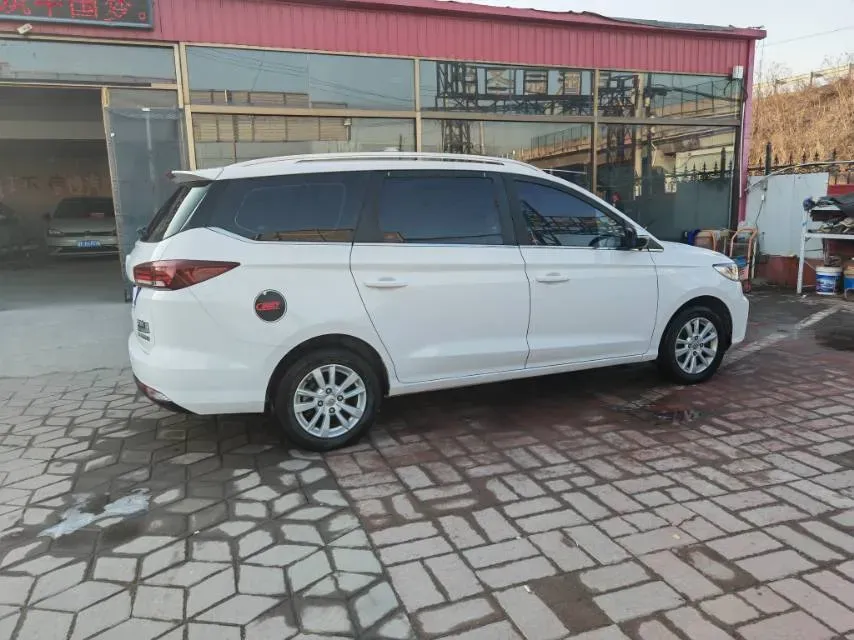 2019 BaoJun 360 1.5L 105HP L4 6MT,autocango,china used car exporter,china ev exporter,chinese used car exporter,chinese used ev exporter