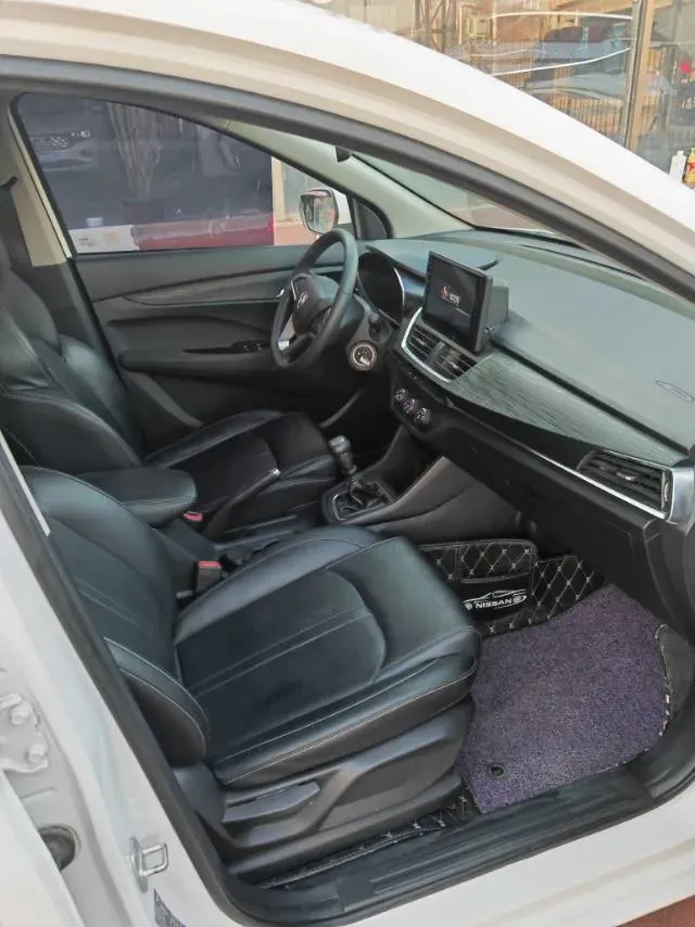 2019 BaoJun 360 1.5L 105HP L4 6MT,autocango,china used car exporter,china ev exporter,chinese used car exporter,chinese used ev exporter