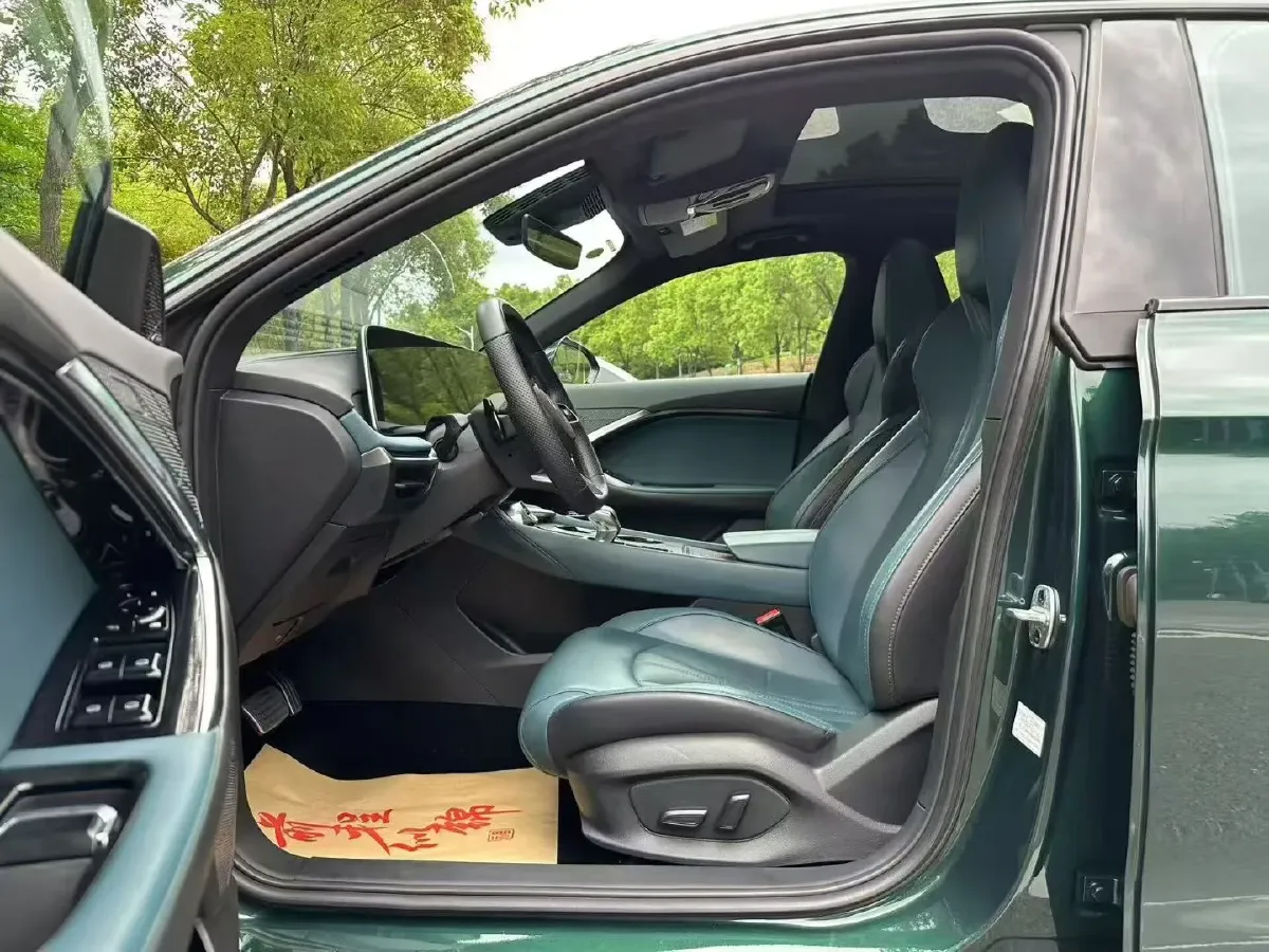 2023 MG 7 2.0T 261HP L4 9AT,autocango,china used car exporter,china ev exporter,chinese used car exporter,chinese used ev exporter