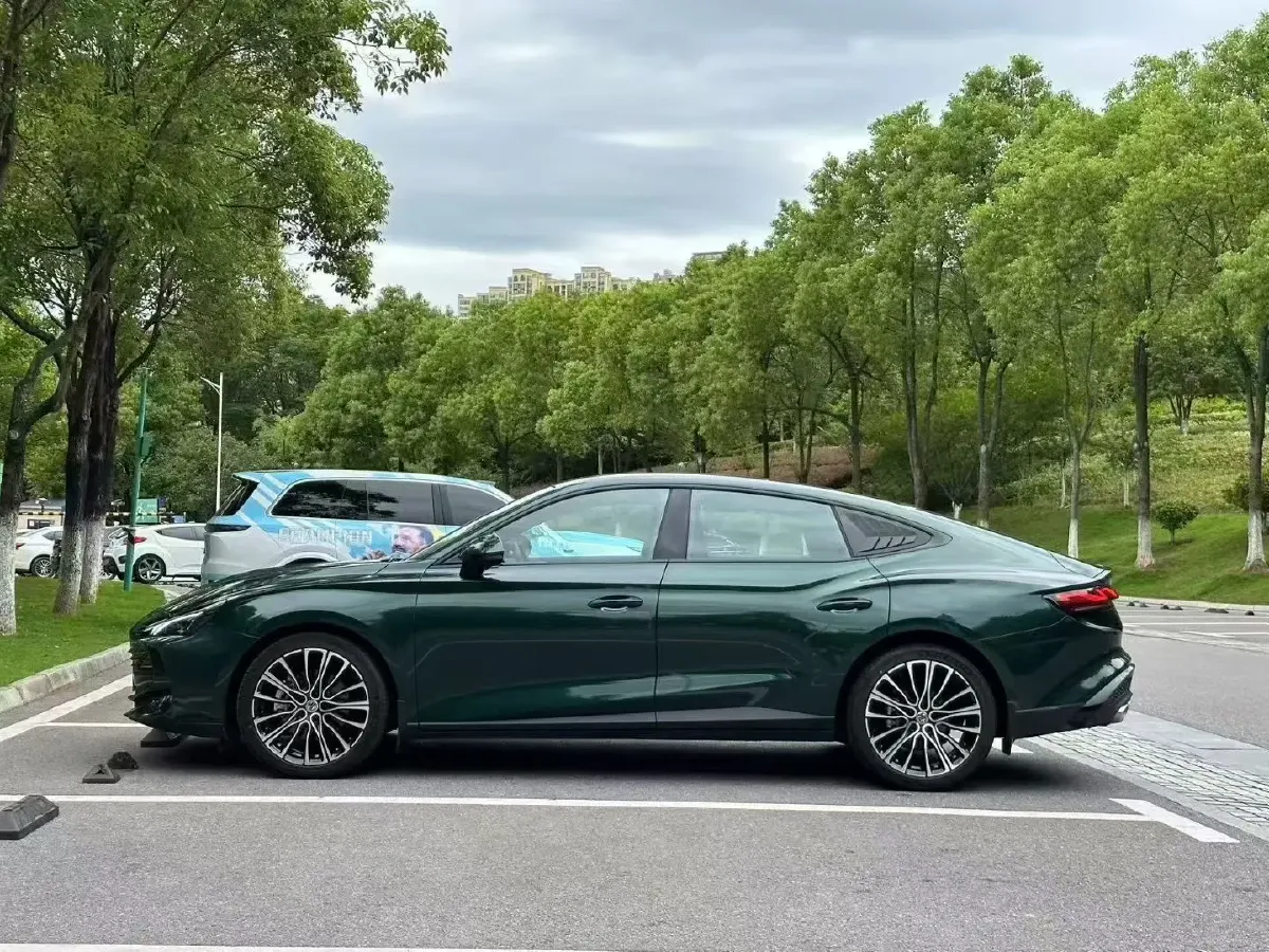 2023 MG 7 2.0T 261HP L4 9AT,autocango,china used car exporter,china ev exporter,chinese used car exporter,chinese used ev exporter