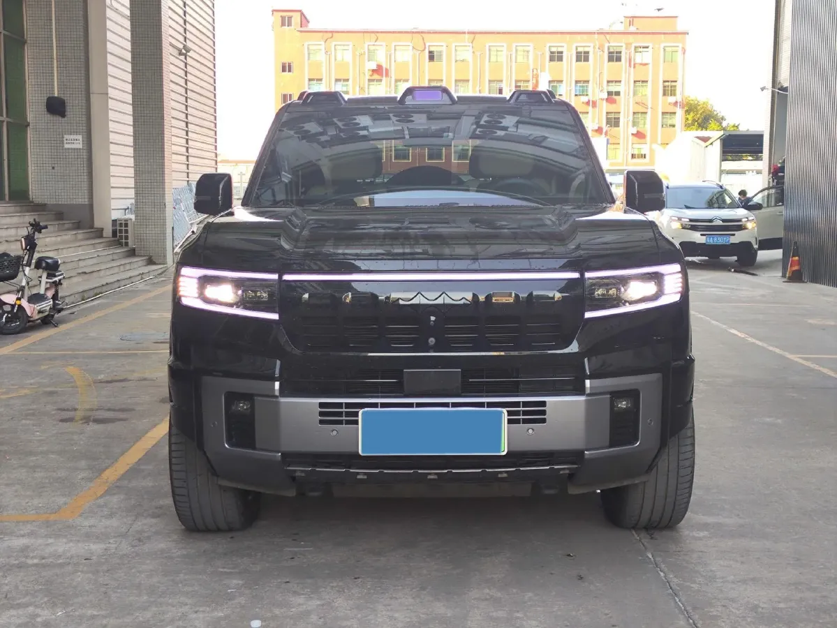 2025 FangChengBao Bao 8 2.0T 245HP L4 E-CVT PHEV 36.8KWH,autocango,china used car exporter,china ev exporter,chinese used car exporter,chinese used ev exporter