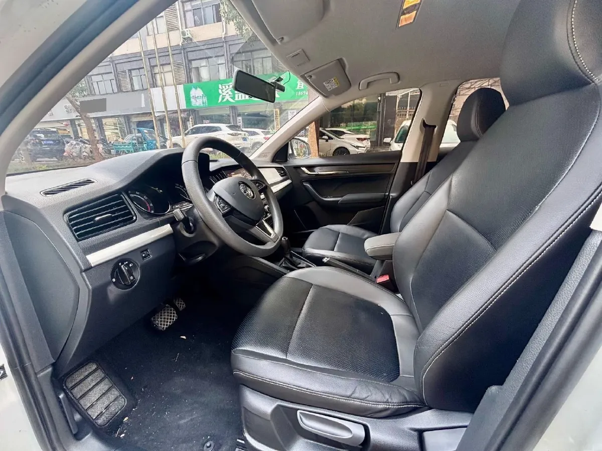 2021 Skoda Kamiq 1.5L 112HP L4 6AT,autocango,china used car exporter,china ev exporter,chinese used car exporter,chinese used ev exporter