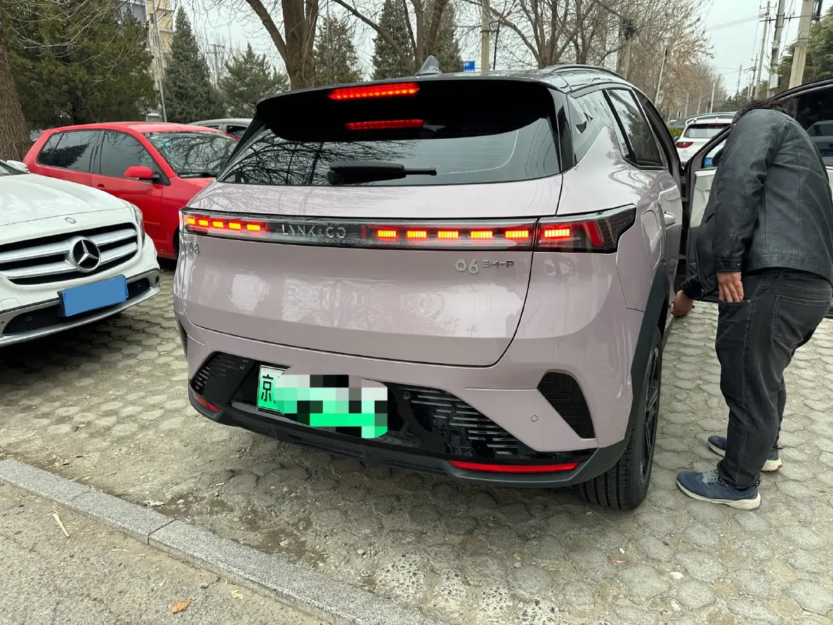 2024 LYNK&CO 06 EM-P 1.5L 120HP L4 3DHT PHEV 19.09KWH,autocango,china used car exporter,china ev exporter,chinese used car exporter,chinese used ev exporter