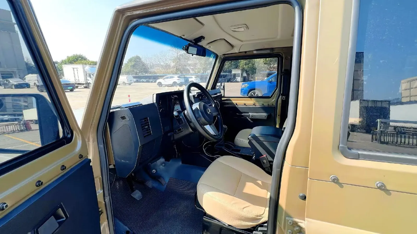 2020 BAW 212 2.4T 211HP L4 6MT,autocango,china used car exporter,china ev exporter,chinese used car exporter,chinese used ev exporter