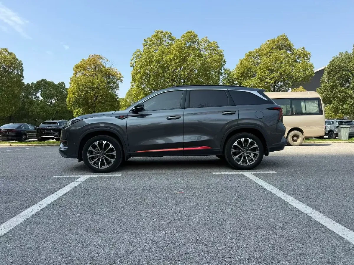 2021 ChangAn CS75 Plus 2.0T 233HP L4 8AT,autocango,china used car exporter,china ev exporter,chinese used car exporter,chinese used ev exporter