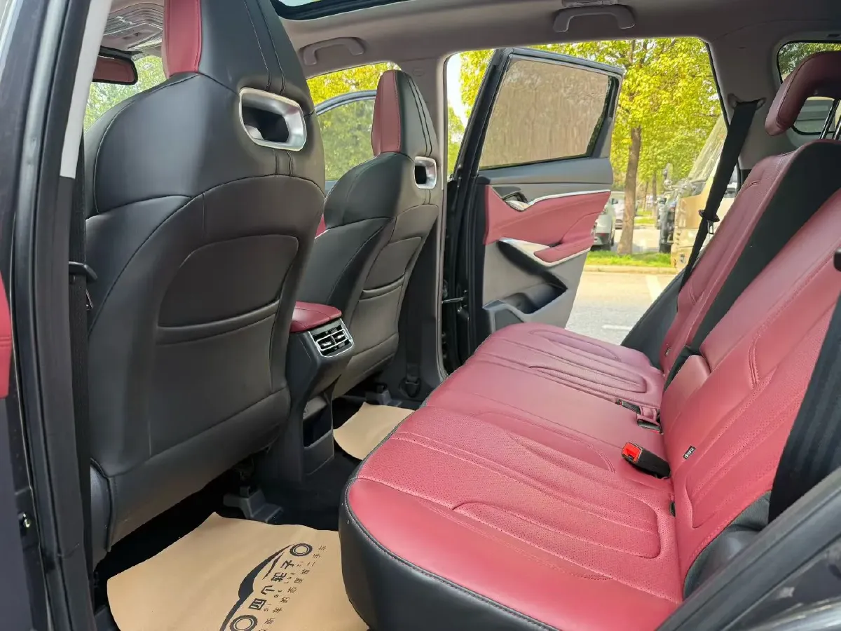 2021 ChangAn CS75 Plus 2.0T 233HP L4 8AT,autocango,china used car exporter,china ev exporter,chinese used car exporter,chinese used ev exporter