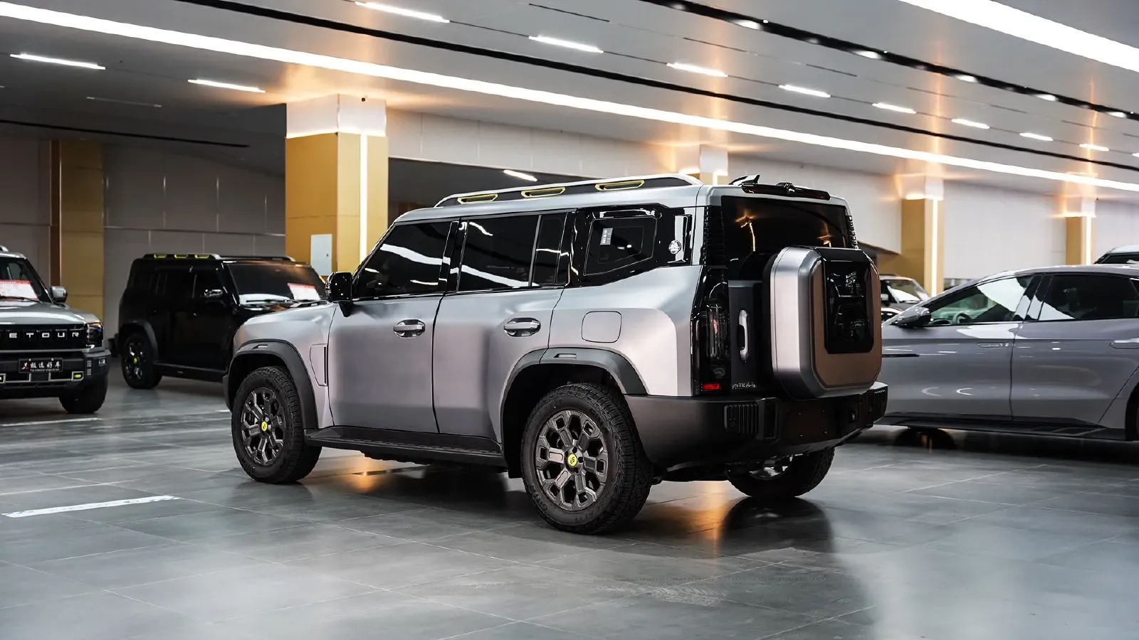 2024 Jetour ShanHai TravellerC-DM 1.5T 156HP L4 3DHT PHEV 43.24KWH,autocango,china used car exporter,china ev exporter,chinese used car exporter,chinese used ev exporter