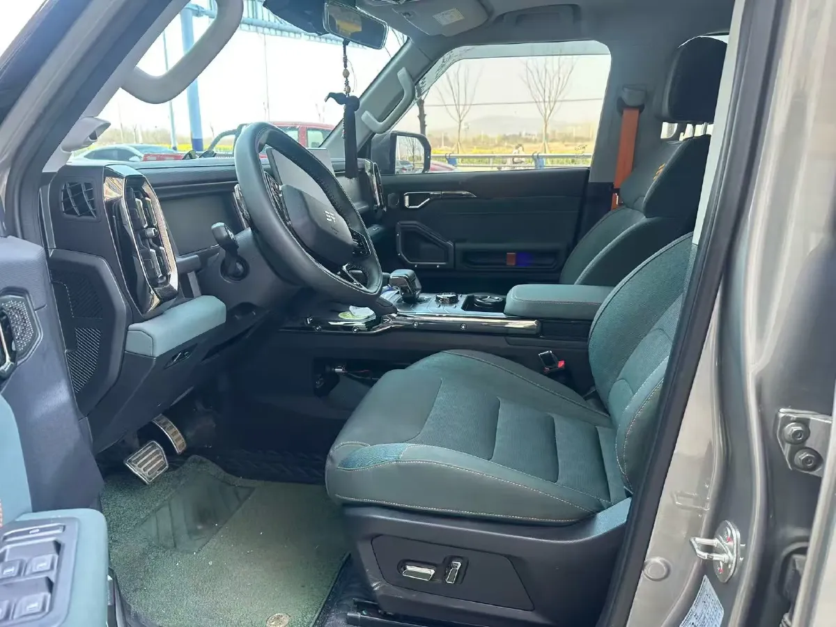 2023 Jetour Traveller 2.0T 254HP L4 7DCT,autocango,china used car exporter,china ev exporter,chinese used car exporter,chinese used ev exporter