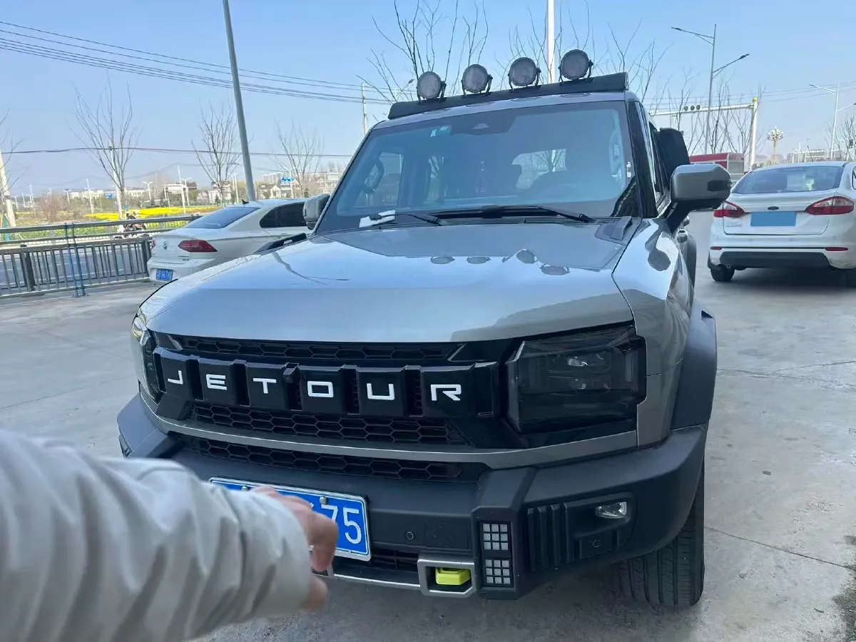 2023 Jetour Traveller 2.0T 254HP L4 7DCT,autocango,china used car exporter,china ev exporter,chinese used car exporter,chinese used ev exporter