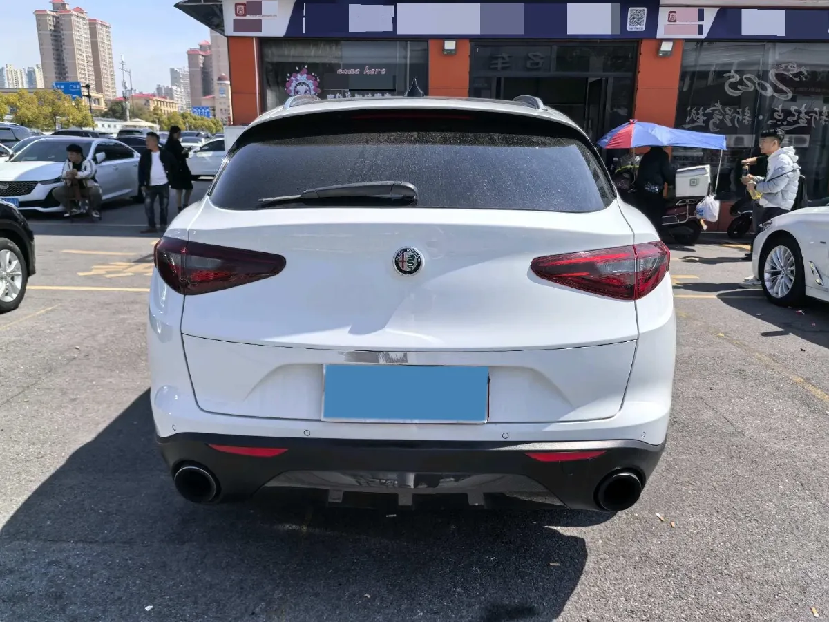 2017 Alfa Romeo Stelvio 2.0T 200HP L4 8AT,autocango,china used car exporter,china ev exporter,chinese used car exporter,chinese used ev exporter