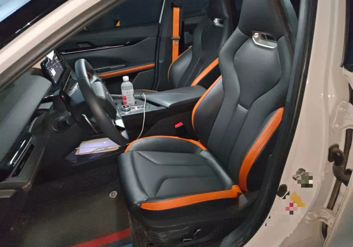 2023 ChangAn UNI-V 1.5T 188HP L4 7DCT,autocango,china used car exporter,china ev exporter,chinese used car exporter,chinese used ev exporter