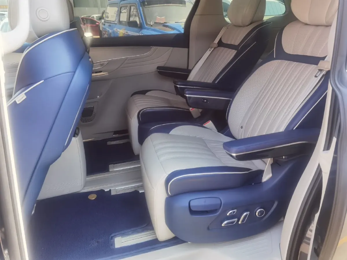 2021 Roewe iMAX8 2.0T 234HP L4 8AT,autocango,china used car exporter,china ev exporter,chinese used car exporter,chinese used ev exporter