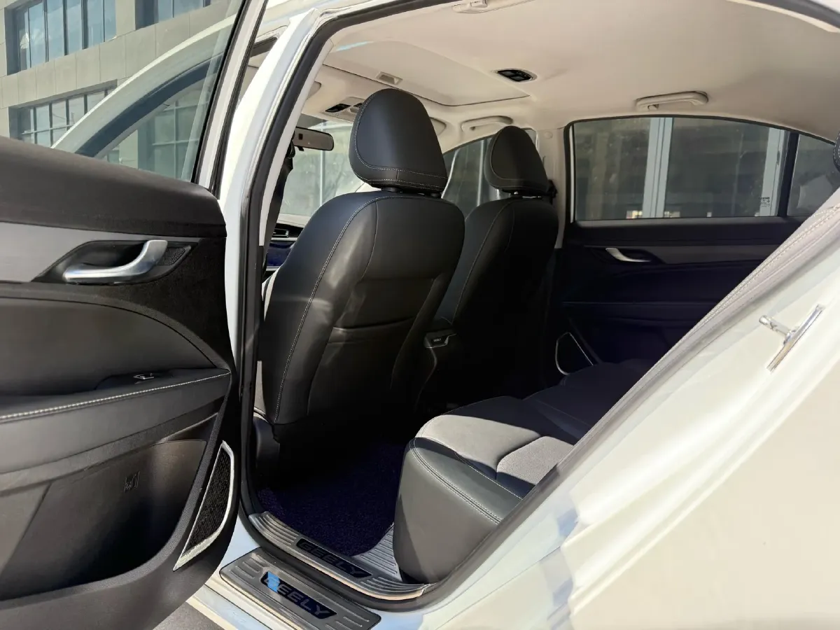 2021 Geely Emgrand 1.5L 109HP L4 CVT,autocango,china used car exporter,china ev exporter,chinese used car exporter,chinese used ev exporter