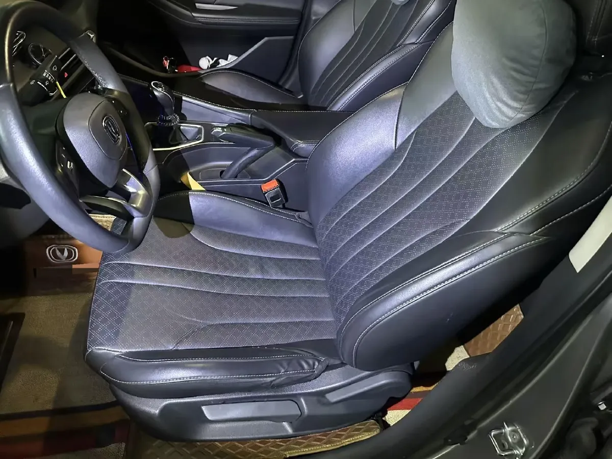 2021 ChangAn Eado 1.6L 128HP L4 5MT,autocango,china used car exporter,china ev exporter,chinese used car exporter,chinese used ev exporter