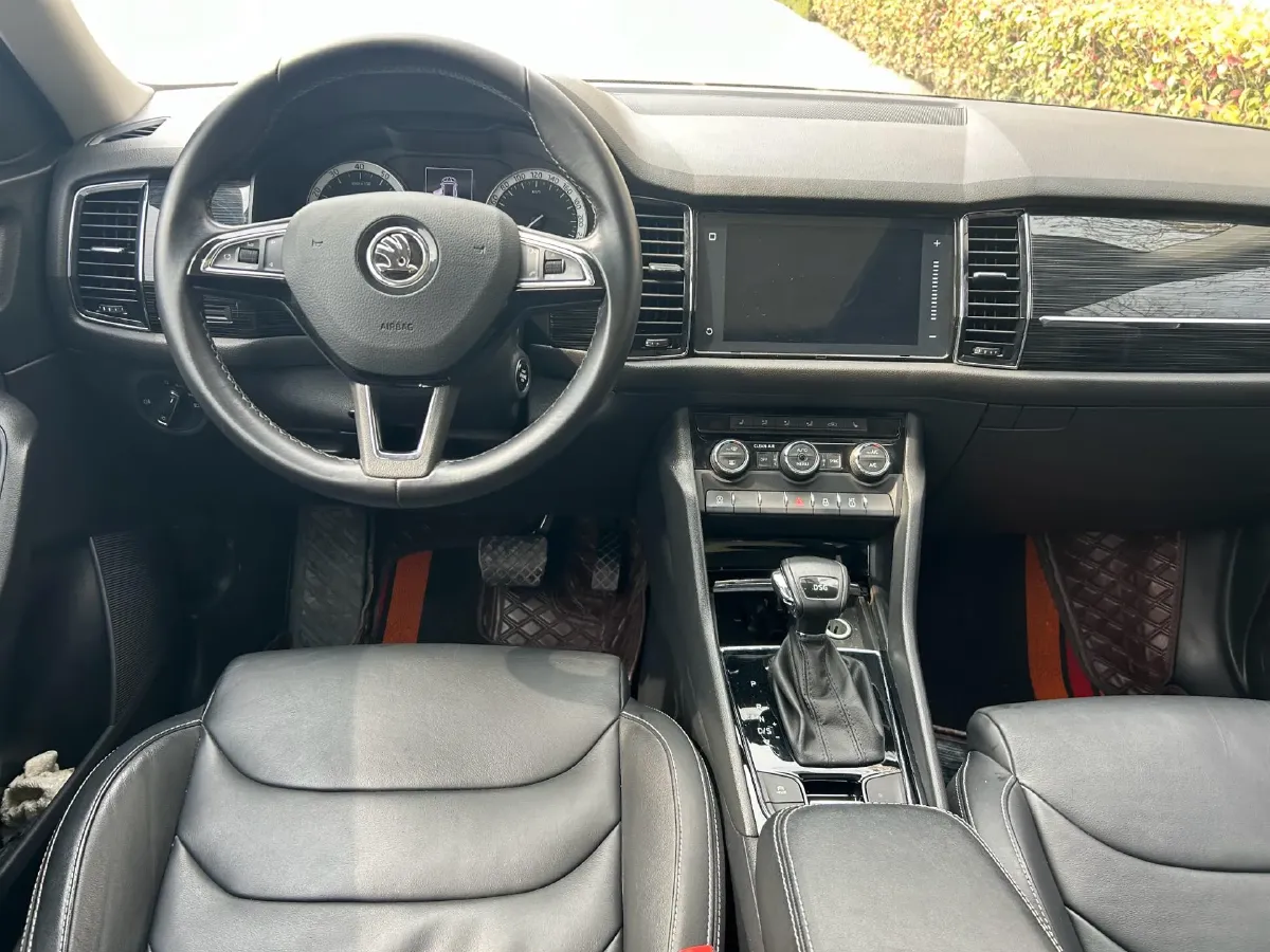 2018 Skoda Kodiak 2.0T 186HP L4 7DCT,autocango,china used car exporter,china ev exporter,chinese used car exporter,chinese used ev exporter