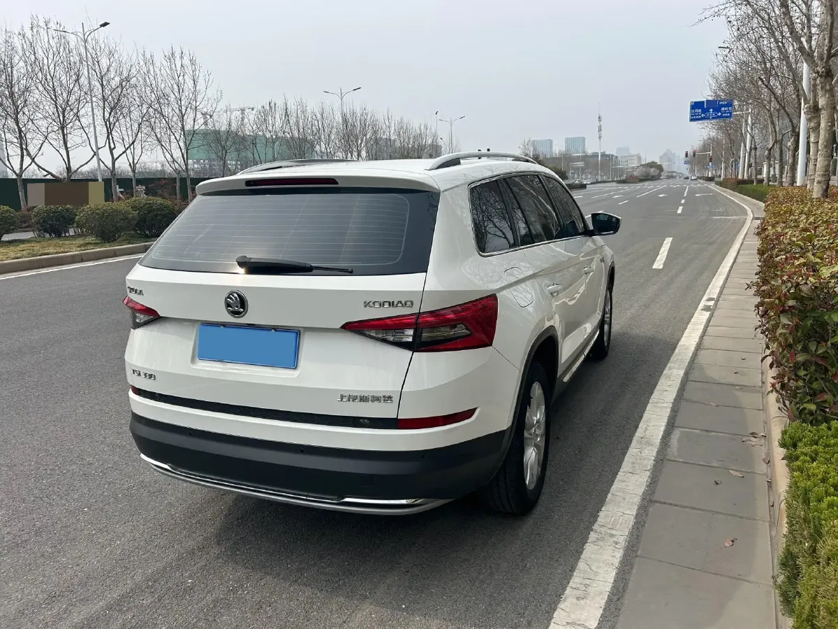 2018 Skoda Kodiak 2.0T 186HP L4 7DCT,autocango,china used car exporter,china ev exporter,chinese used car exporter,chinese used ev exporter