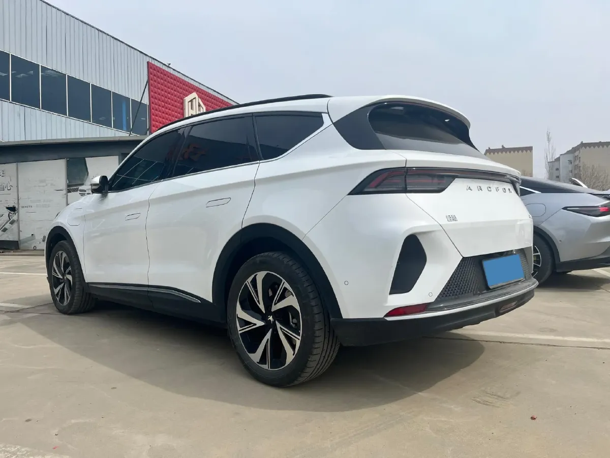 2025 ARCFOX αT6 BEV,autocango,china used car exporter,china ev exporter,chinese used car exporter,chinese used ev exporter