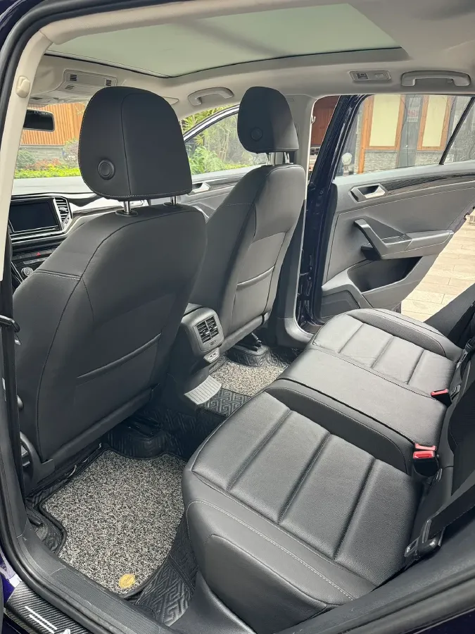 2020 Volkswagen T-Roc 1.4T 150HP L4 7DCT,autocango,china used car exporter,china ev exporter,chinese used car exporter,chinese used ev exporter