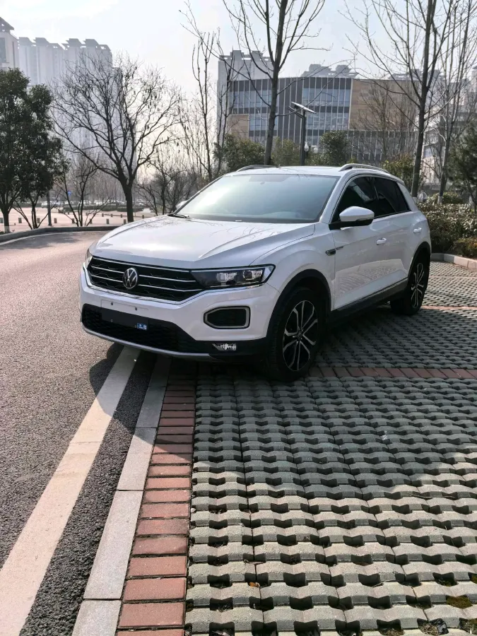 2021 Volkswagen T-Roc 1.4T 150HP L4 7DCT,autocango,china used car exporter,china ev exporter,chinese used car exporter,chinese used ev exporter