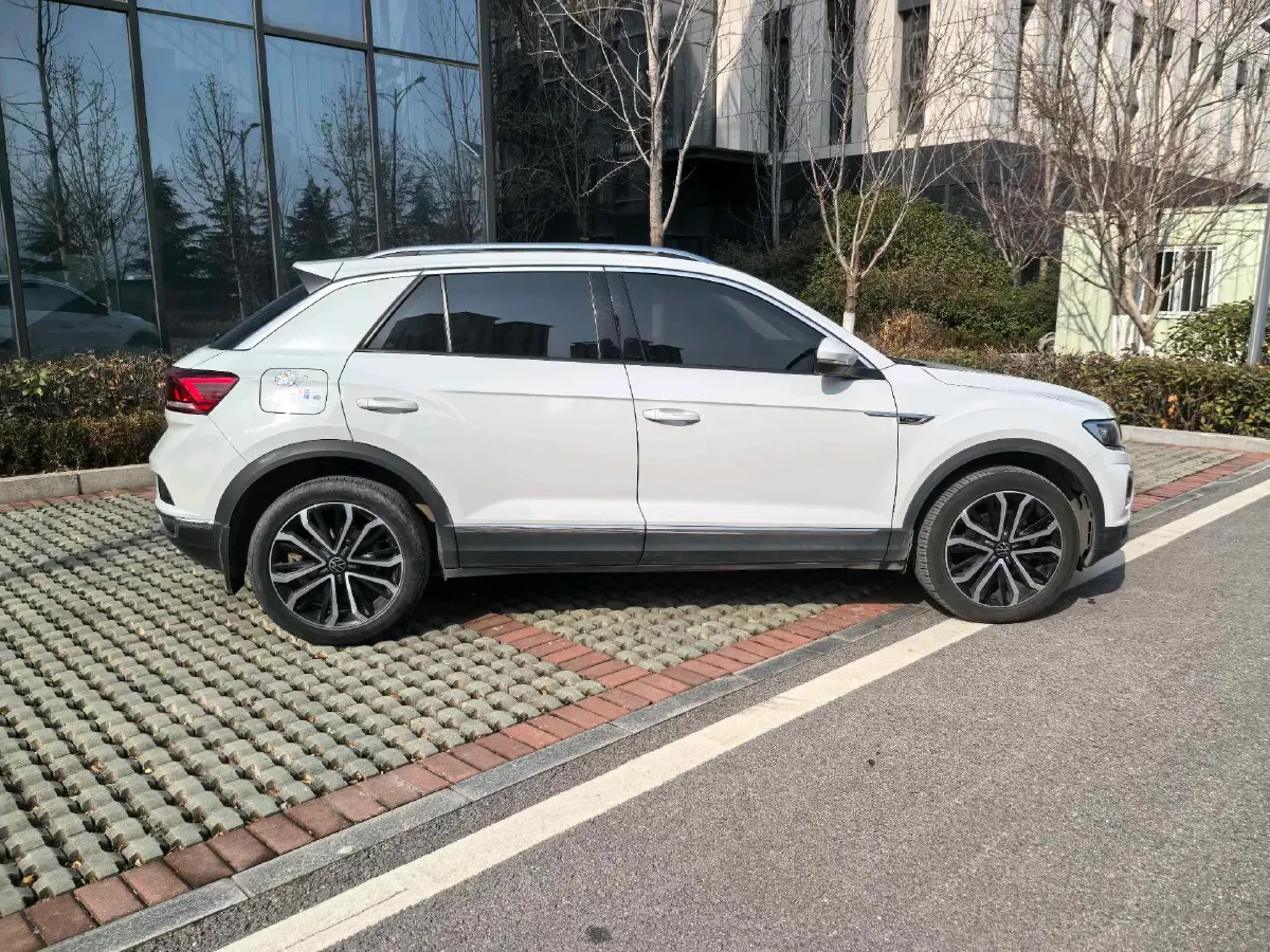 2021 Volkswagen T-Roc 1.4T 150HP L4 7DCT,autocango,china used car exporter,china ev exporter,chinese used car exporter,chinese used ev exporter