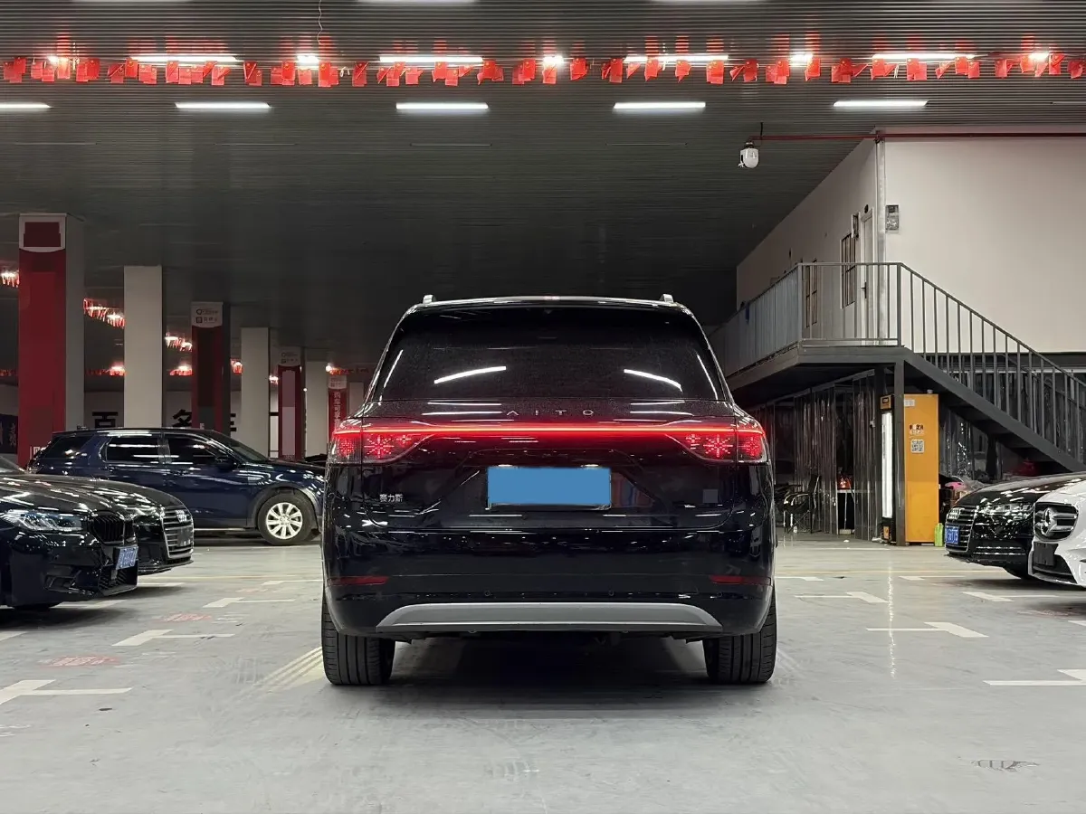 2024 AITO AITO M9 1.5T 152HP L4 REEV 42KWH,autocango,china used car exporter,china ev exporter,chinese used car exporter,chinese used ev exporter