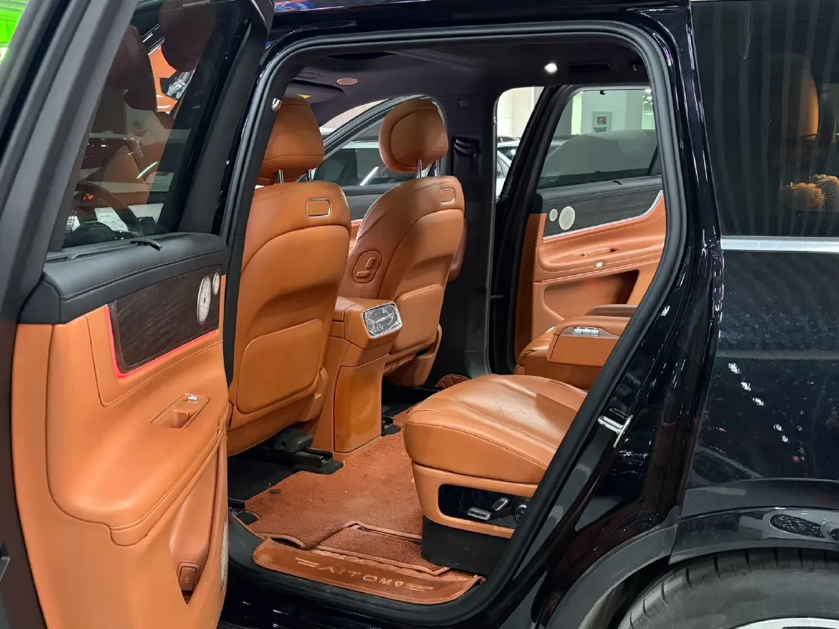 2024 AITO AITO M9 1.5T 152HP L4 REEV 42KWH,autocango,china used car exporter,china ev exporter,chinese used car exporter,chinese used ev exporter