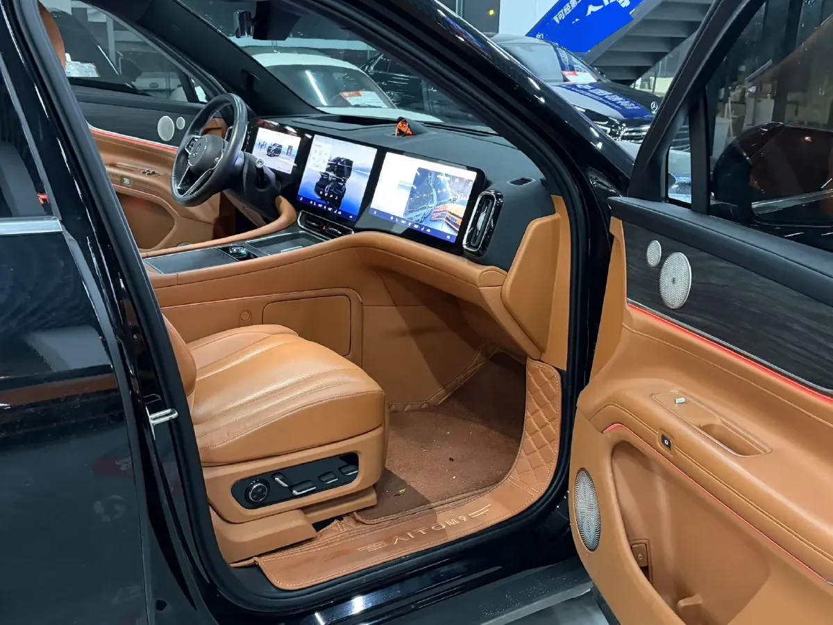 2024 AITO AITO M9 1.5T 152HP L4 REEV 42KWH,autocango,china used car exporter,china ev exporter,chinese used car exporter,chinese used ev exporter