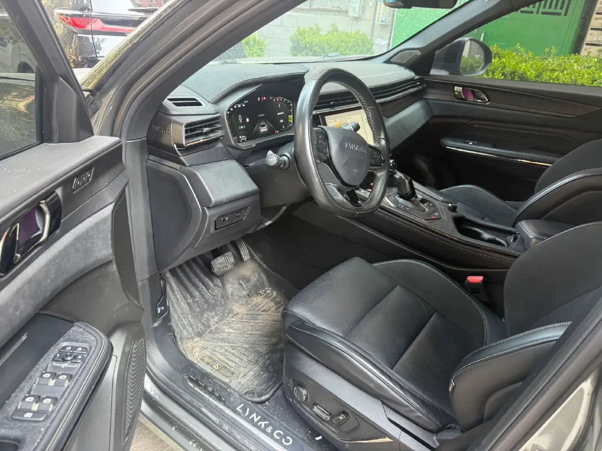 2021 LYNK&CO 01 2.0T 254HP L4 8AT,autocango,china used car exporter,china ev exporter,chinese used car exporter,chinese used ev exporter