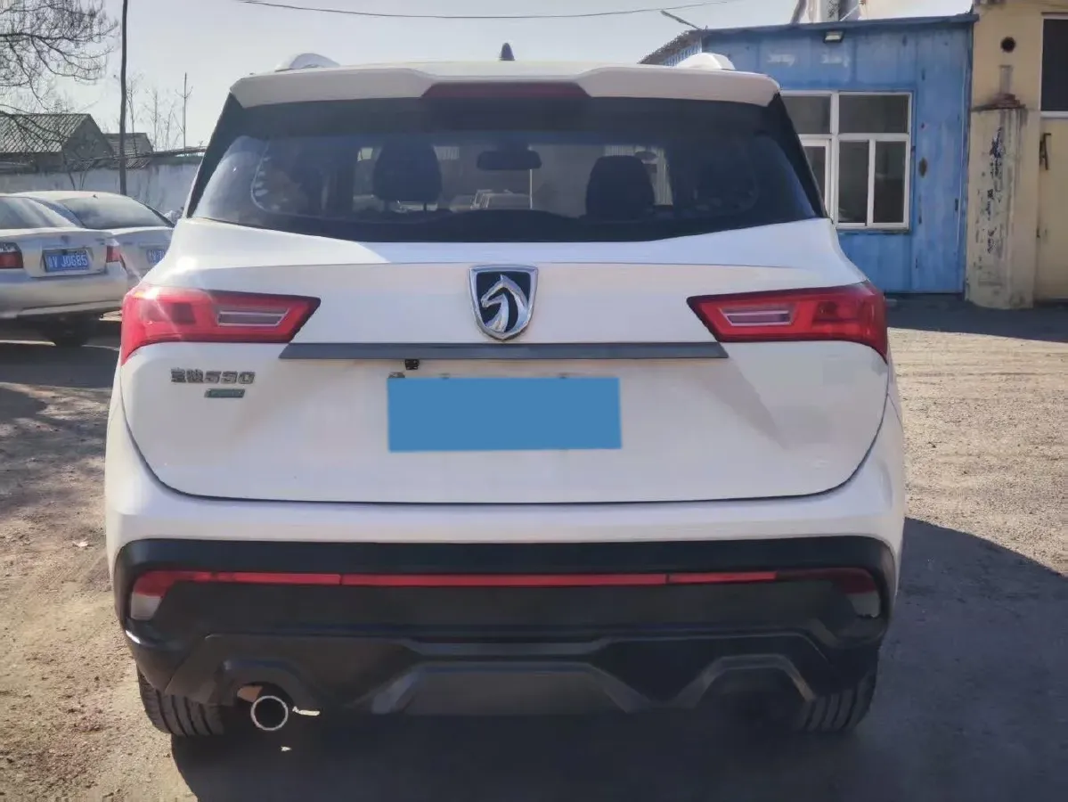 2019 BaoJun 530 1.5T 150HP L4 6MT,autocango,china used car exporter,china ev exporter,chinese used car exporter,chinese used ev exporter