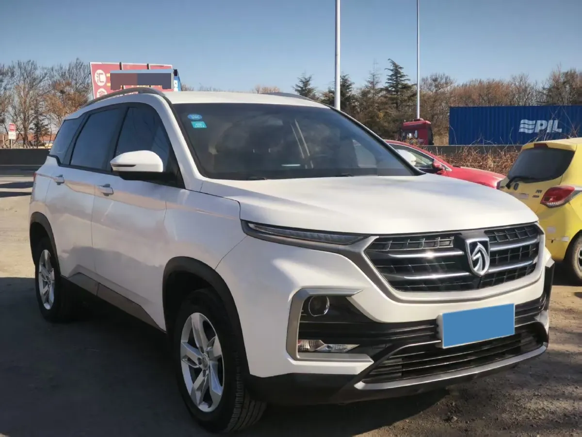 2019 BaoJun 530 1.5T 150HP L4 6MT,autocango,china used car exporter,china ev exporter,chinese used car exporter,chinese used ev exporter