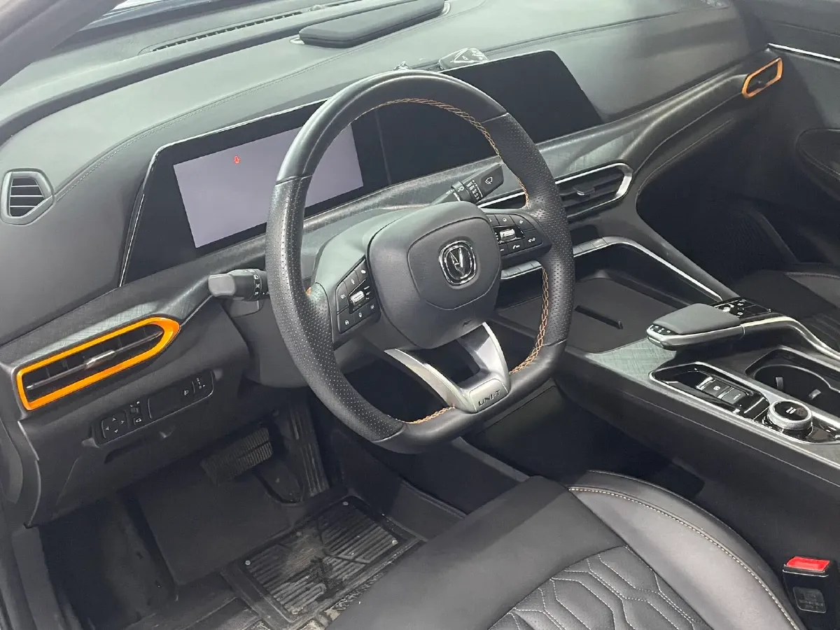 2022 ChangAn UNI-T 1.5T 188HP L4 7DCT,autocango,china used car exporter,china ev exporter,chinese used car exporter,chinese used ev exporter