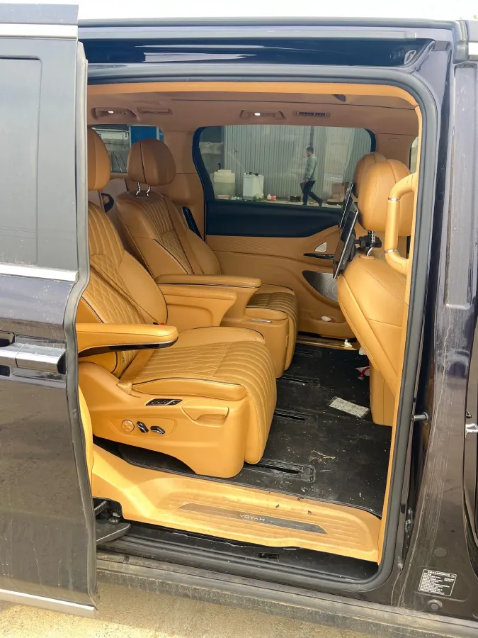 2022 Voyah Dream 1.5T 136HP L4 PHEV 25.57KWH,autocango,china used car exporter,china ev exporter,chinese used car exporter,chinese used ev exporter