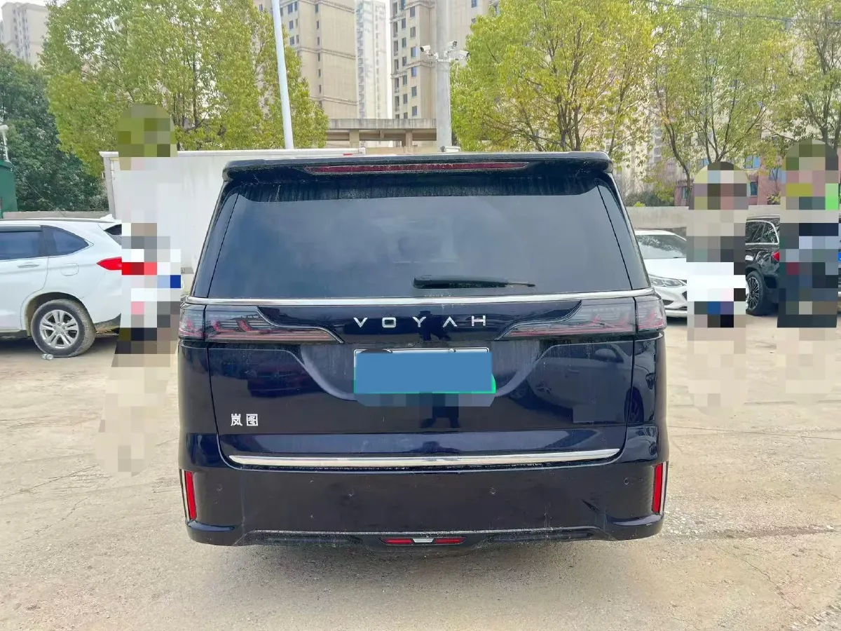 2022 Voyah Dream 1.5T 136HP L4 PHEV 25.57KWH,autocango,china used car exporter,china ev exporter,chinese used car exporter,chinese used ev exporter
