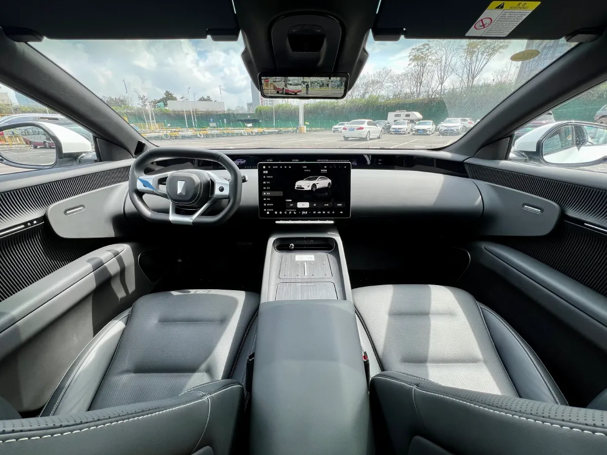 2025 Avatr 12 1.5T 156HP L4 REEV 39.05KWH,autocango,china used car exporter,china ev exporter,chinese used car exporter,chinese used ev exporter