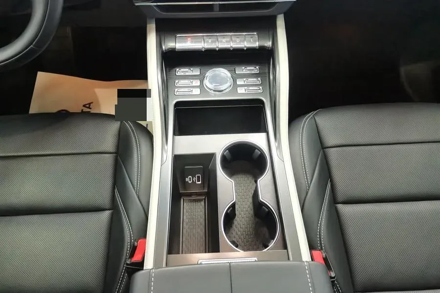 2023 Lincoln Nautilus 2.0T 261HP L4 8AT,autocango,china used car exporter,china ev exporter,chinese used car exporter,chinese used ev exporter