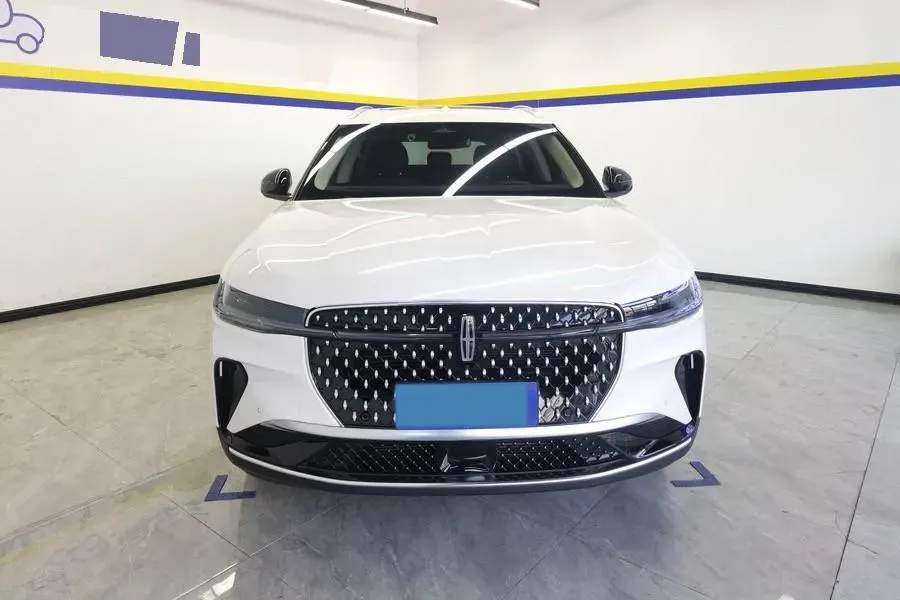 2023 Lincoln Nautilus 2.0T 261HP L4 8AT,autocango,china used car exporter,china ev exporter,chinese used car exporter,chinese used ev exporter