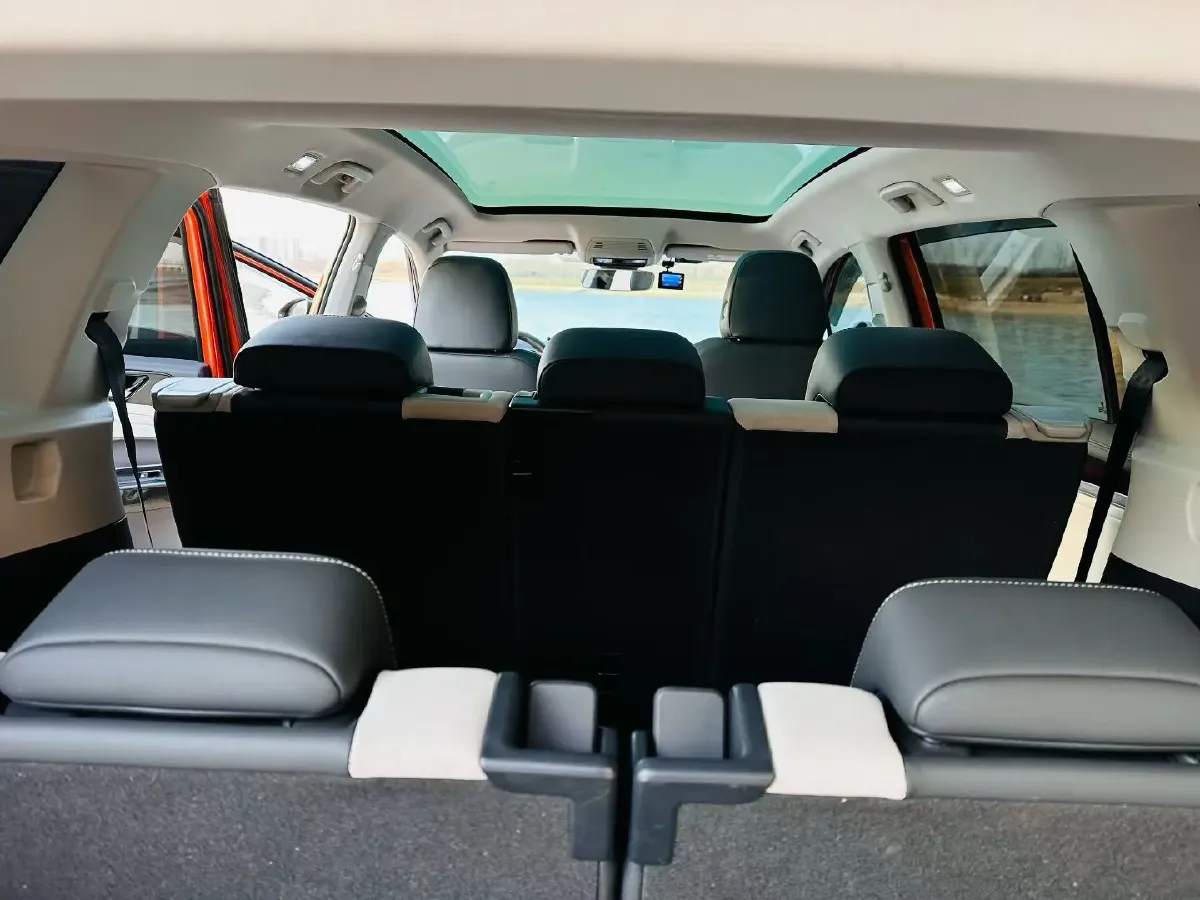 2021 Volkswagen ID.6 Crozz BEV 84.8KWH,autocango,china used car exporter,china ev exporter,chinese used car exporter,chinese used ev exporter